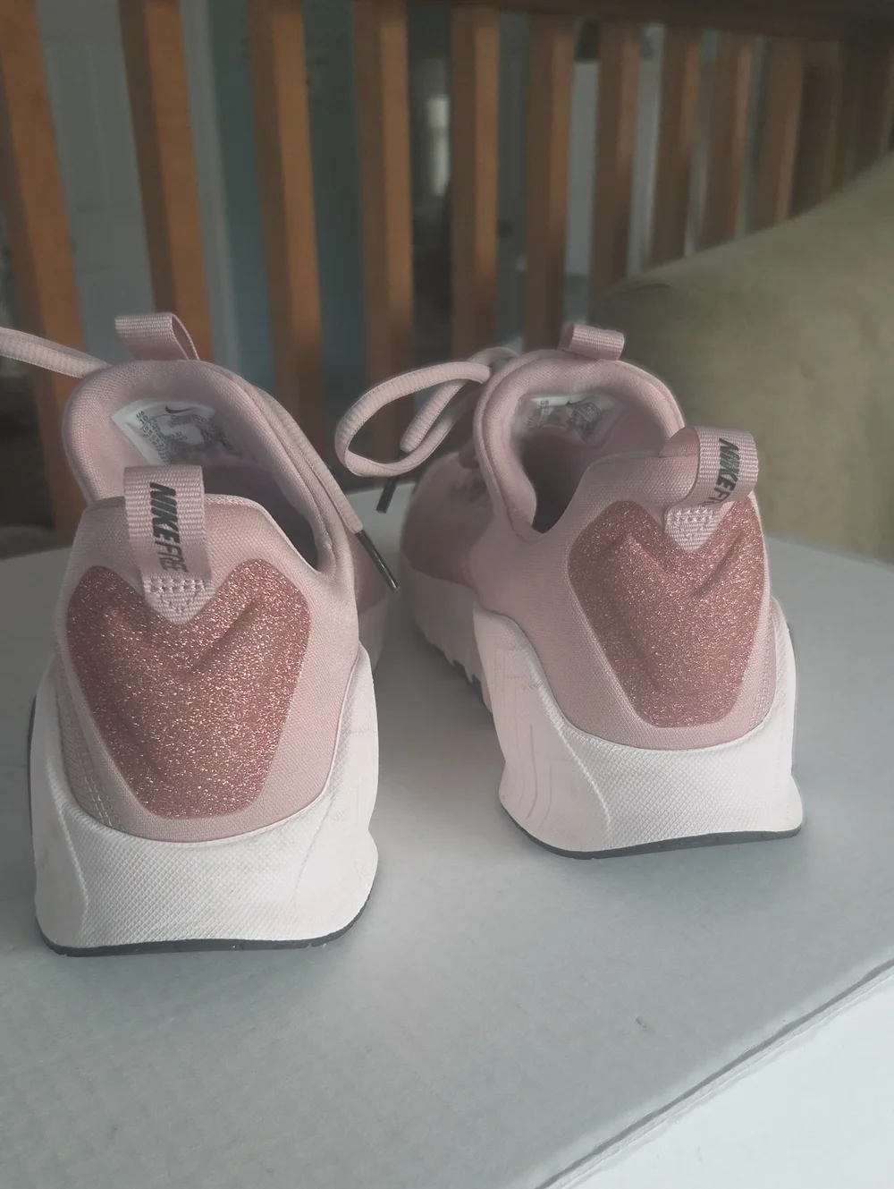 Nike free Metcon pale pink